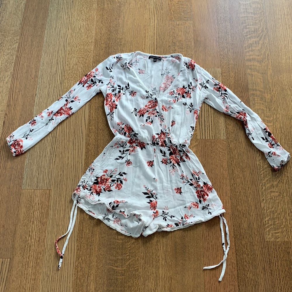 NWOT Kendall & Kylie Long Sleeve Floral Romper